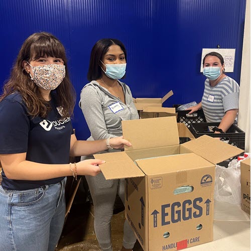 Nourishing Hope volunteering in Chicago, Illinois